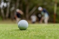 Waarom golf niet langer een sport voor oude mannen is